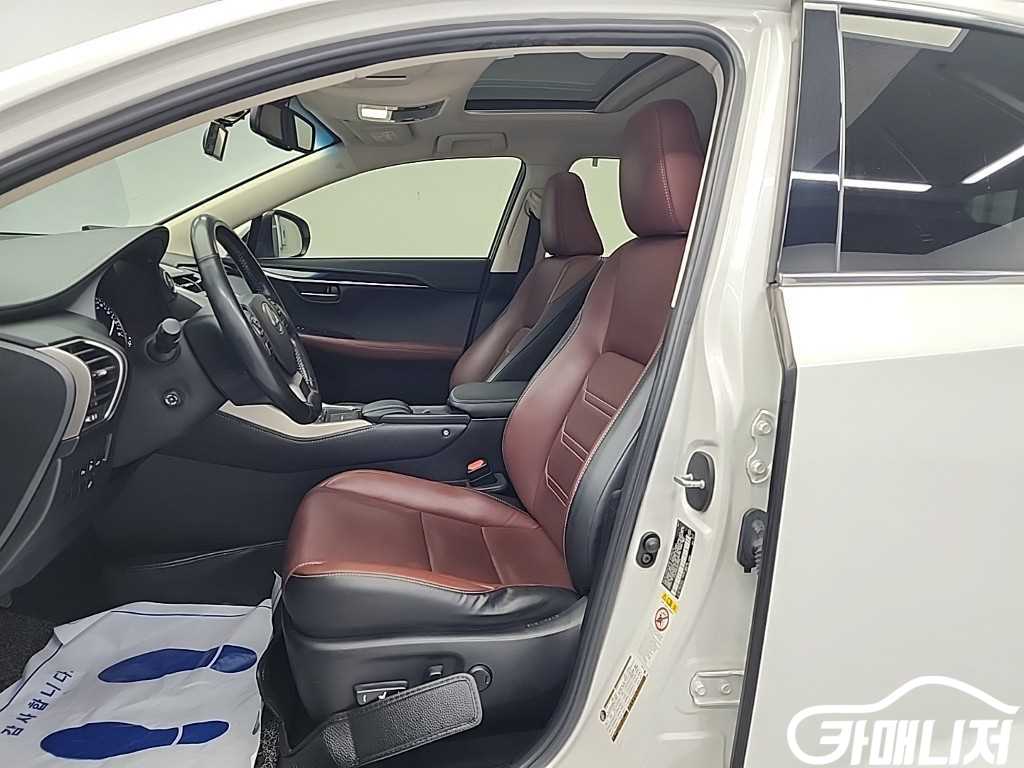 렉서스 NX 300h 이그제큐티브 썸네일 11