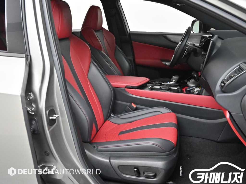 렉서스 NX 450h+ F 스포츠 썸네일 10