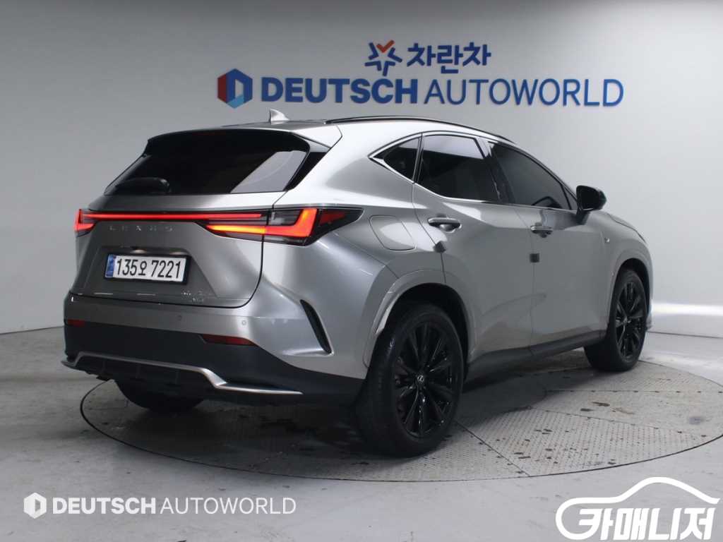 렉서스 NX 450h+ F 스포츠 썸네일 2