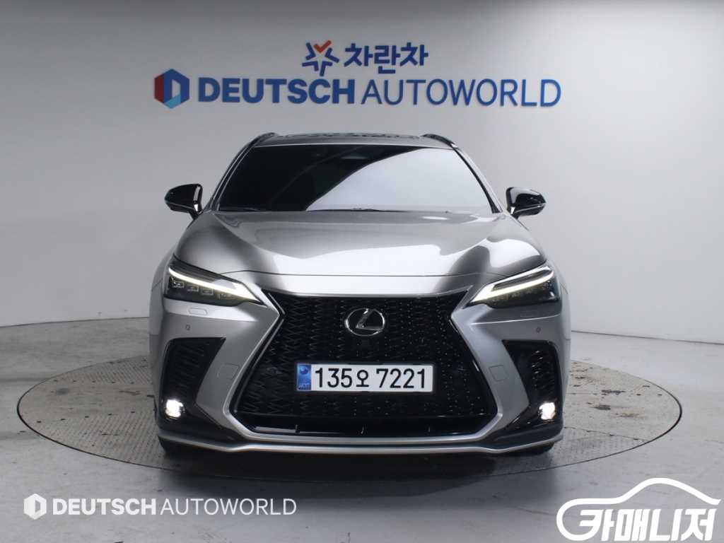 렉서스 NX 450h+ F 스포츠 썸네일 3
