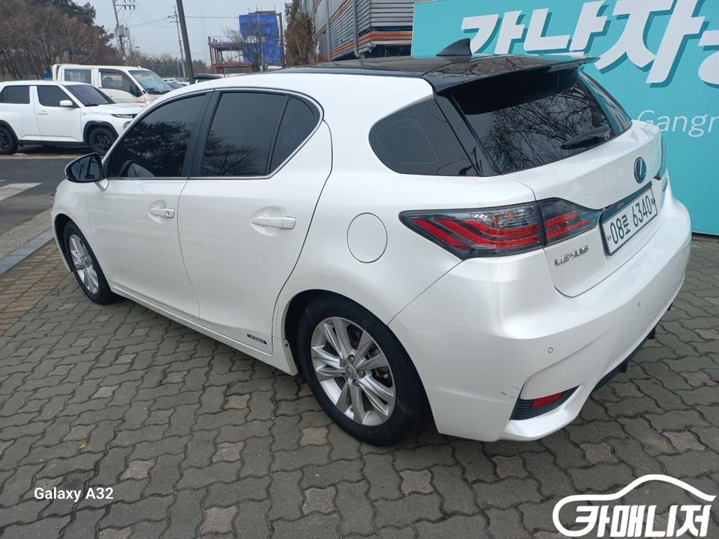 렉서스 뉴CT CT200H 썸네일 4