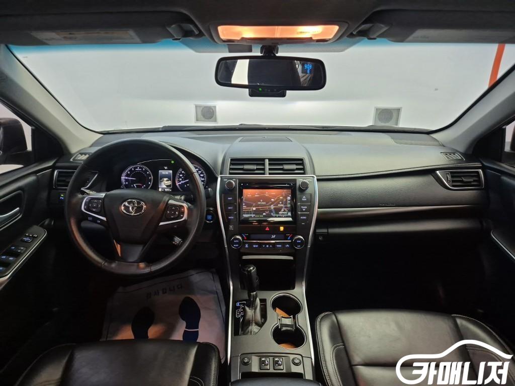 토요타 뉴캠리 2.5 XLE 썸네일 7