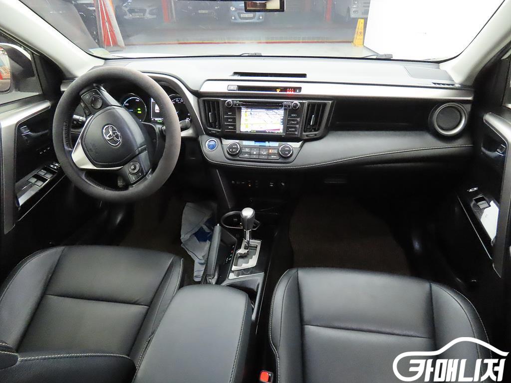 토요타 라브4 2.5 4WD 하이브리드 썸네일 5