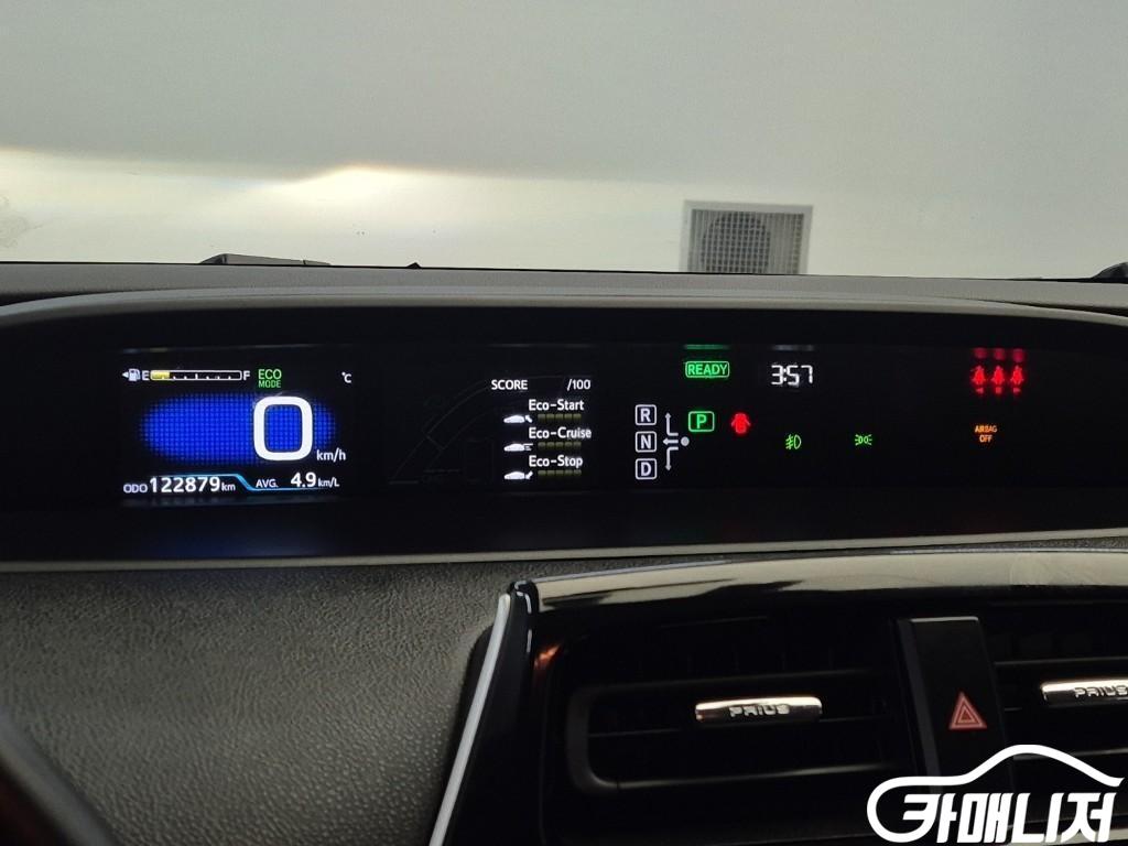 토요타 프리우스 4세대 1.8 E 썸네일 6