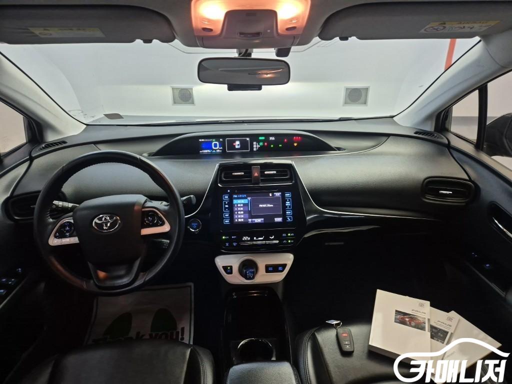 토요타 프리우스 4세대 1.8 E 썸네일 7