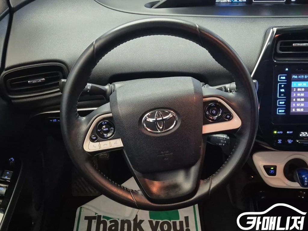 토요타 프리우스 4세대 1.8 E 썸네일 9