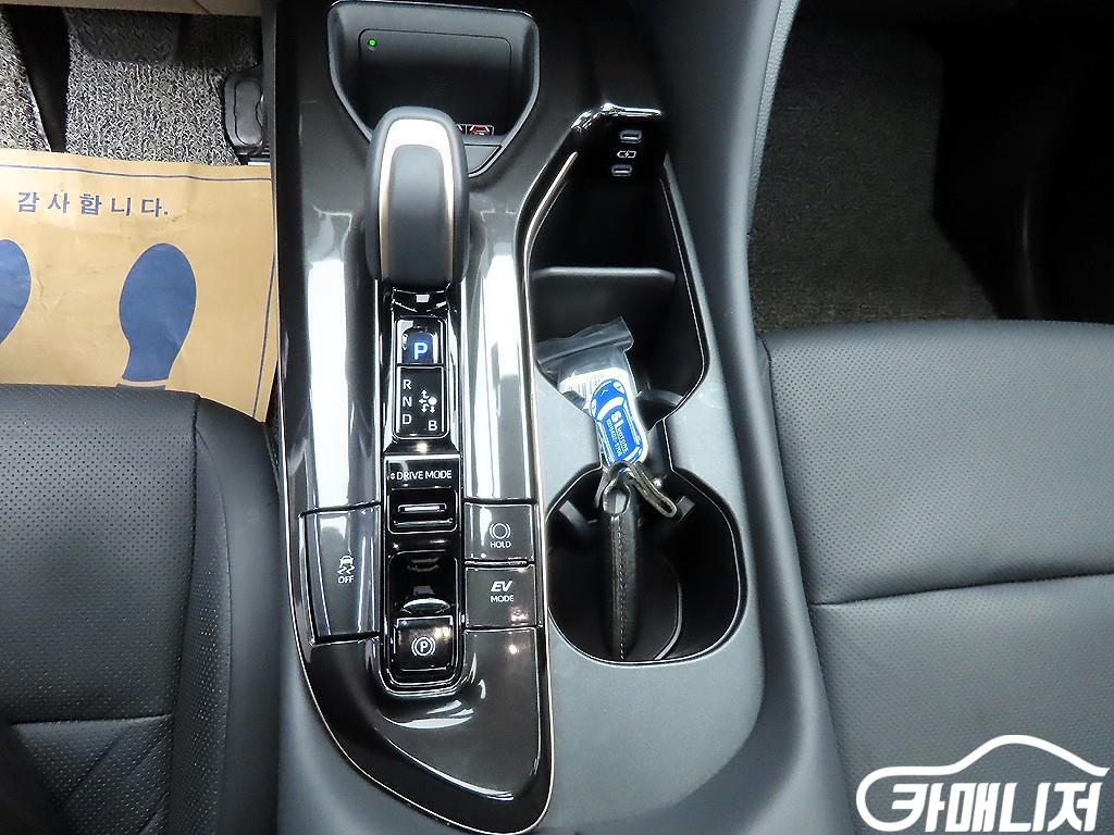 토요타 크라운 크로스오버 2.5 4WD 하이브리드 썸네일 10