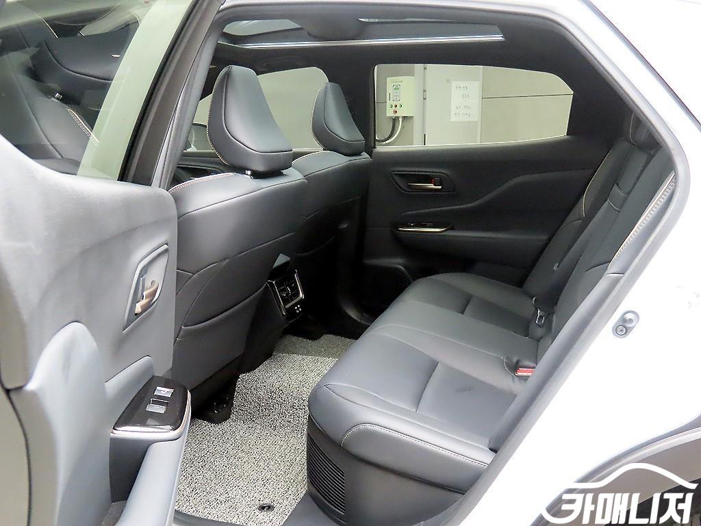 토요타 크라운 크로스오버 2.5 4WD 하이브리드 썸네일 6