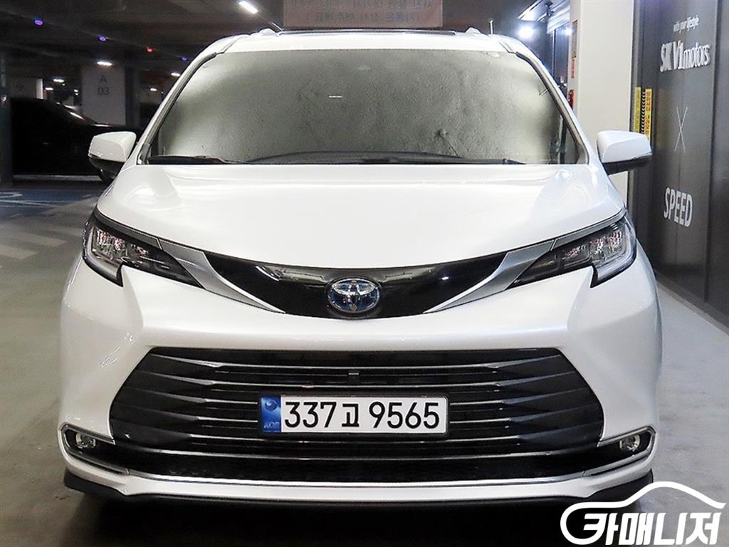 토요타 시에나 2.5 AWD 하이브리드 썸네일 2