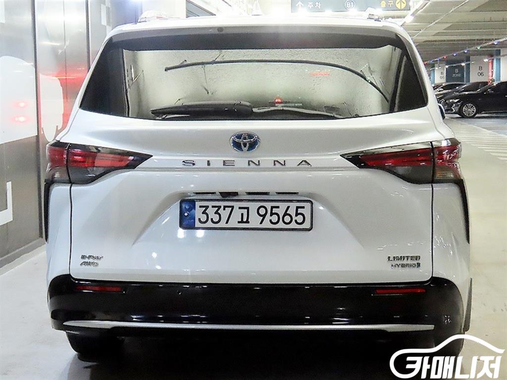 토요타 시에나 2.5 AWD 하이브리드 썸네일 5