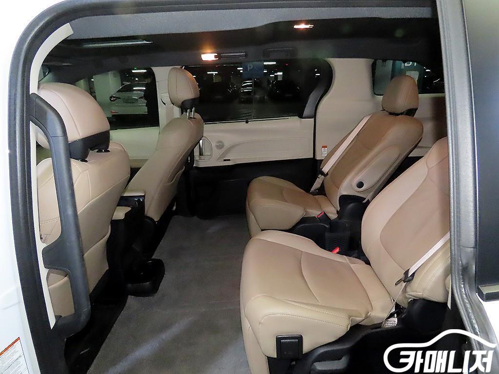 토요타 시에나 2.5 AWD 하이브리드 썸네일 7