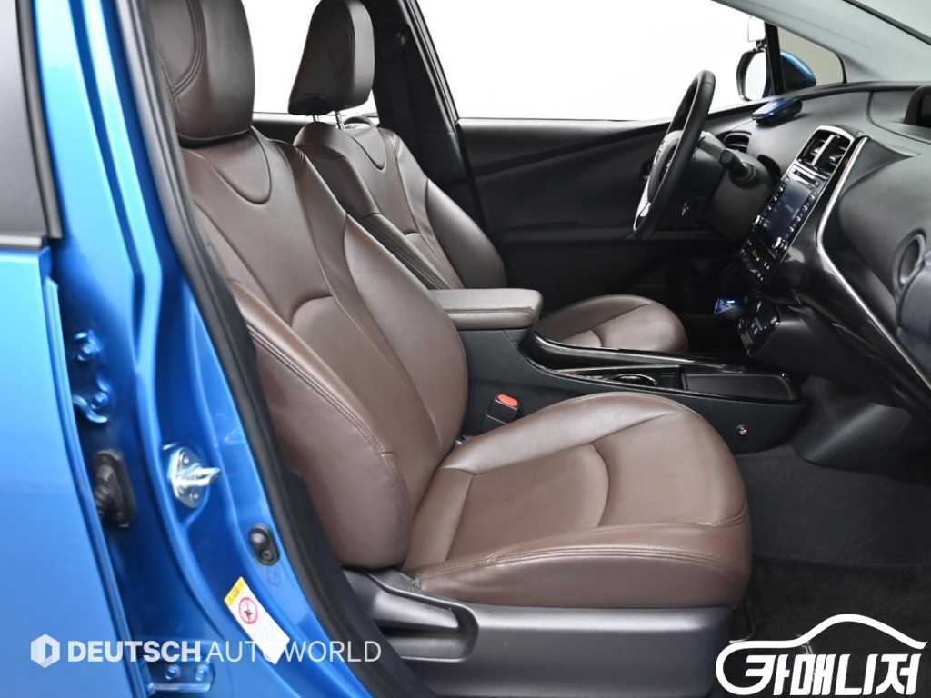 토요타 프리우스 4세대 1.8 썸네일 10