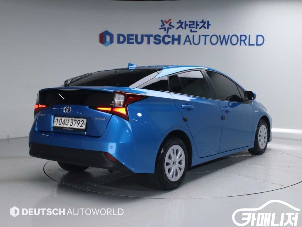 토요타 프리우스 4세대 1.8 썸네일 2