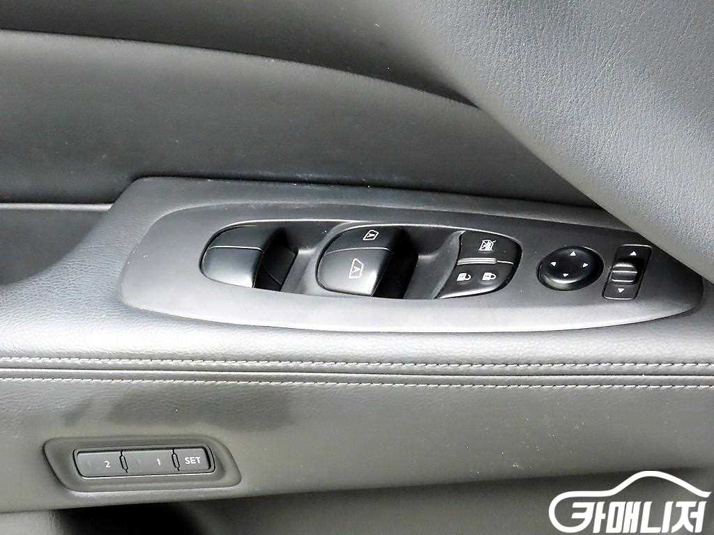 닛산 패스파인더4세대 3.5 4WD 썸네일 11