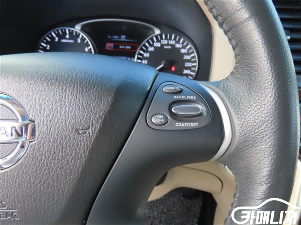 닛산 패스파인더4세대 3.5 4WD 썸네일 12