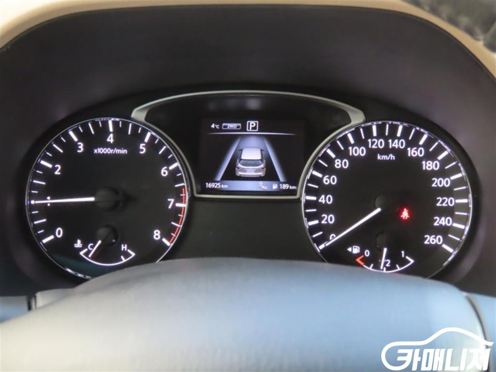 닛산 패스파인더4세대 3.5 4WD 썸네일 5