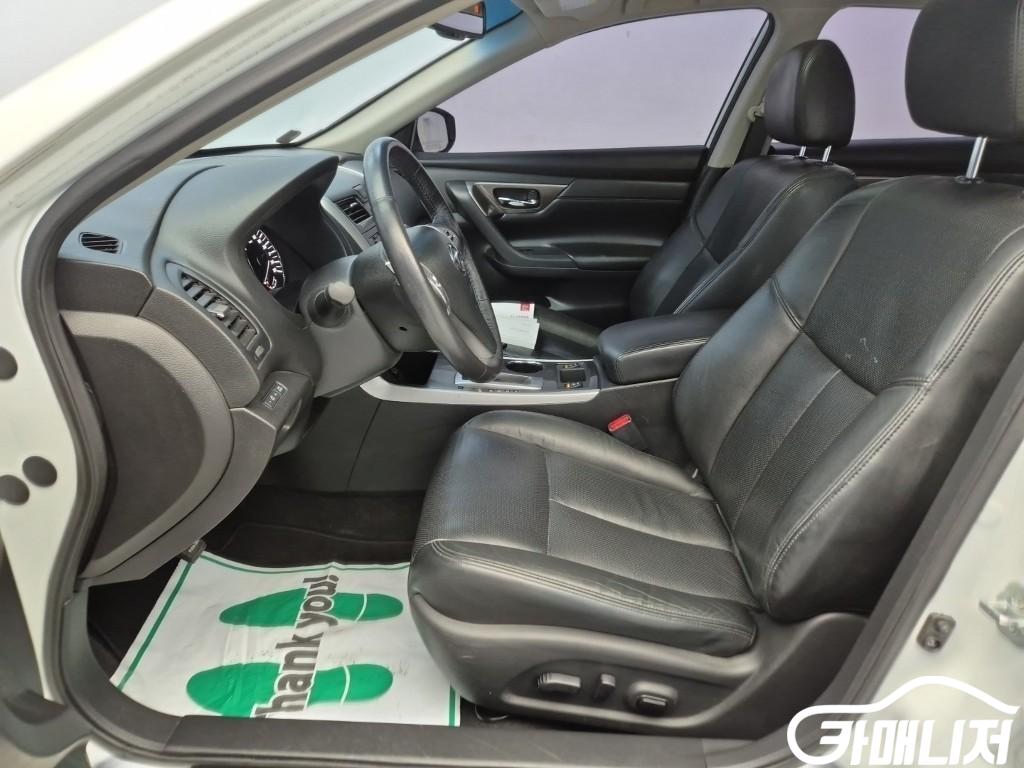 닛산 알티마 2.5 썸네일 11