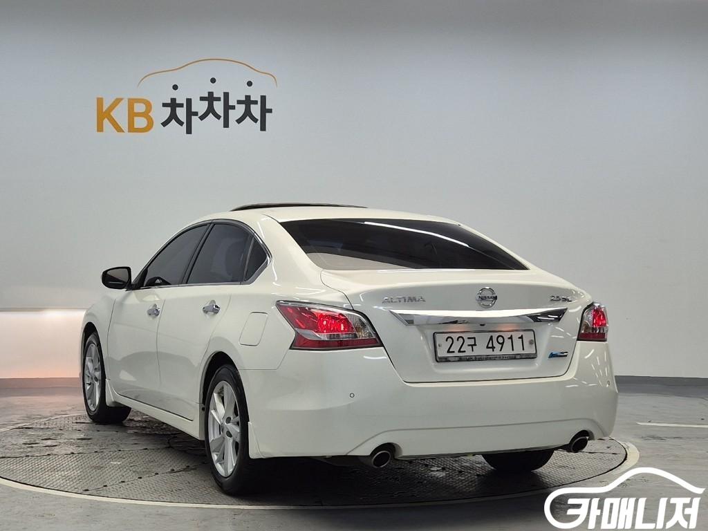닛산 알티마 2.5 썸네일 2