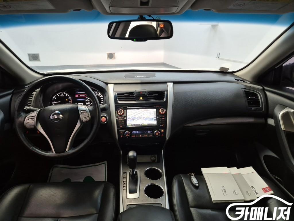 닛산 알티마 2.5 썸네일 7