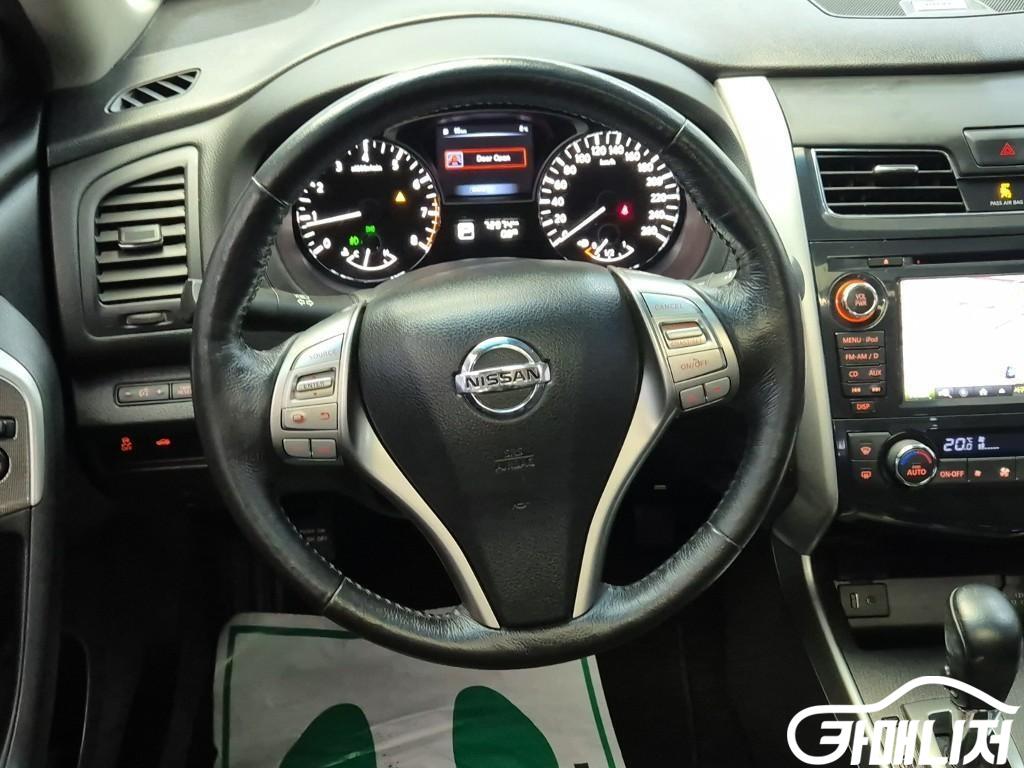 닛산 알티마 2.5 썸네일 9