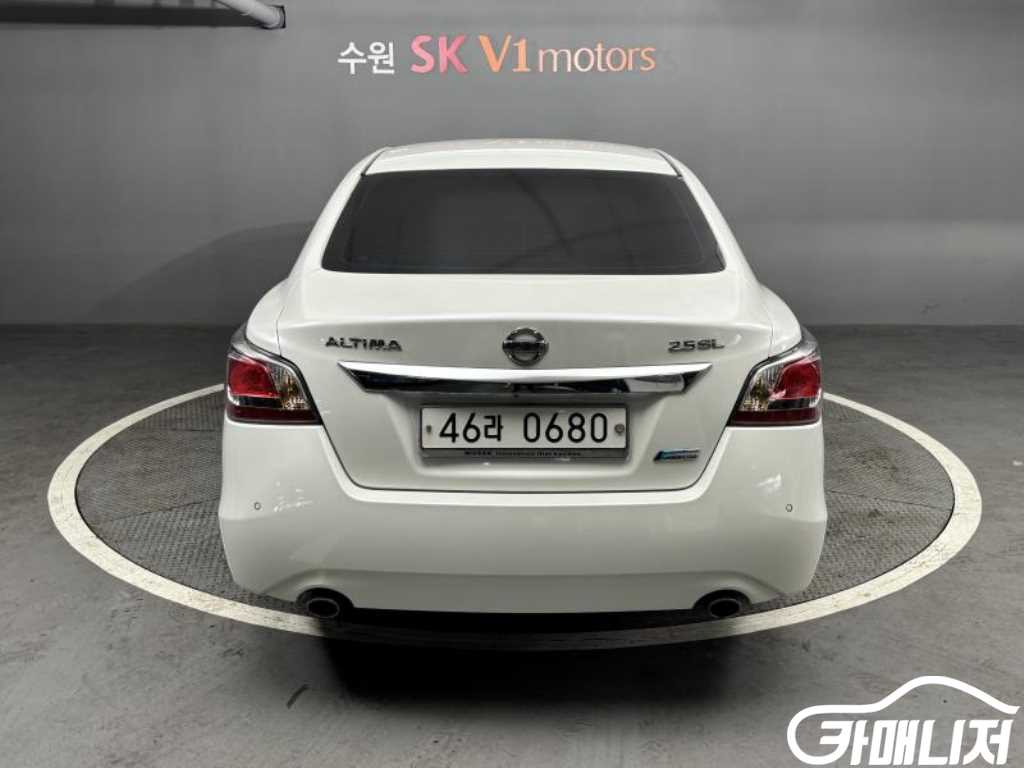 닛산 알티마 2.5 테크 썸네일 4