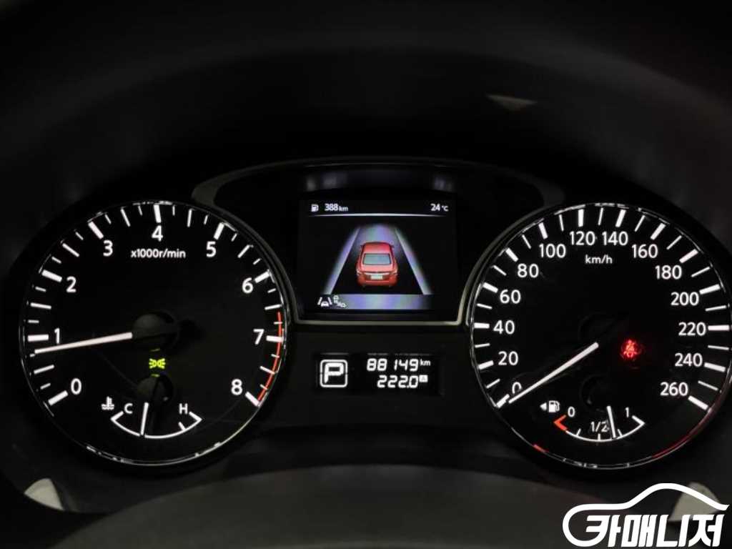 닛산 알티마 2.5 테크 썸네일 9