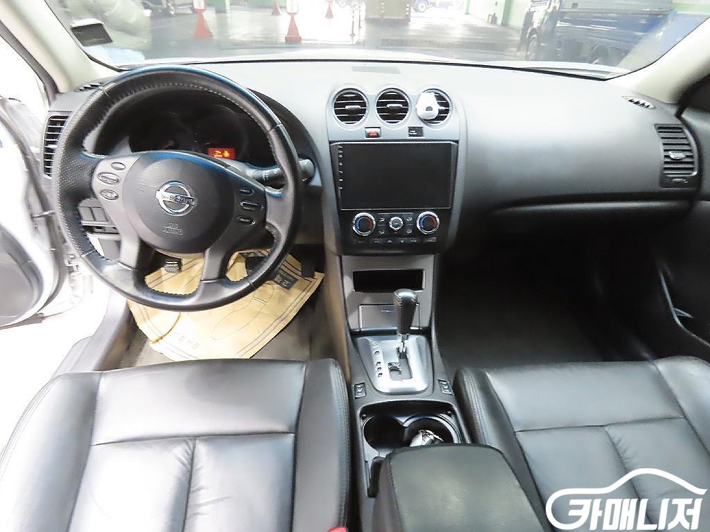 닛산 알티마 2.5 썸네일 9