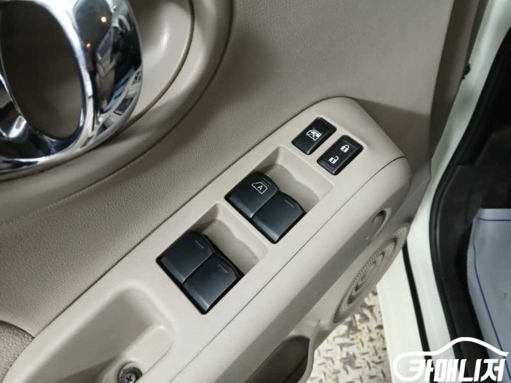 닛산 큐브 1.8 S 썸네일 10