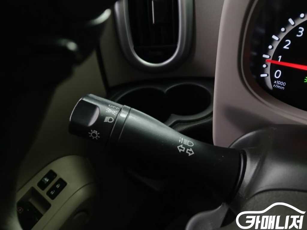 닛산 큐브 1.8 S 썸네일 12