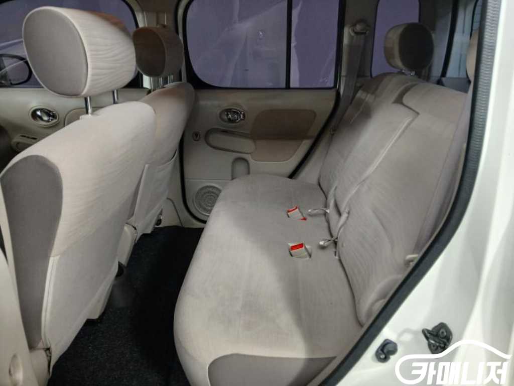 닛산 큐브 1.8 S 썸네일 7