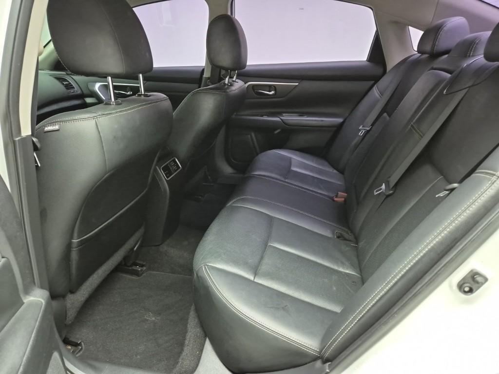 닛산 알티마 2.5 썸네일 12