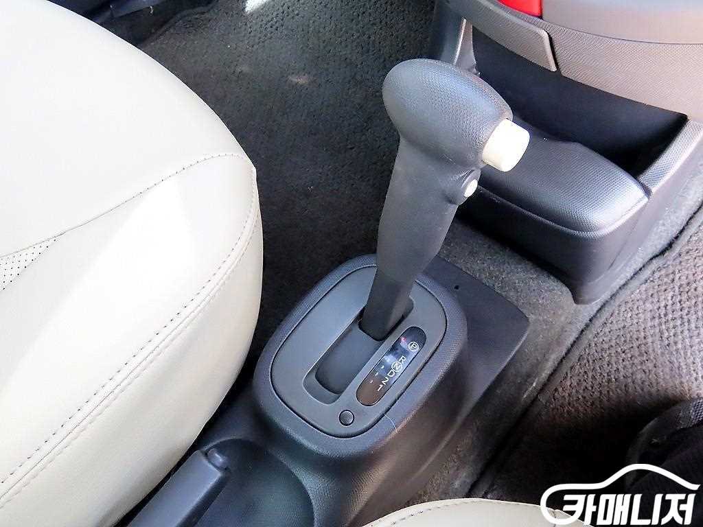 닛산 마치 1.2 썸네일 10