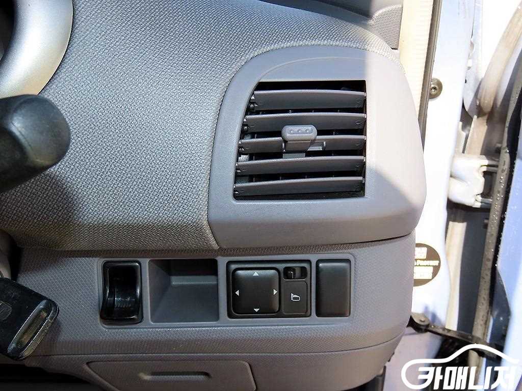 닛산 마치 1.2 썸네일 12