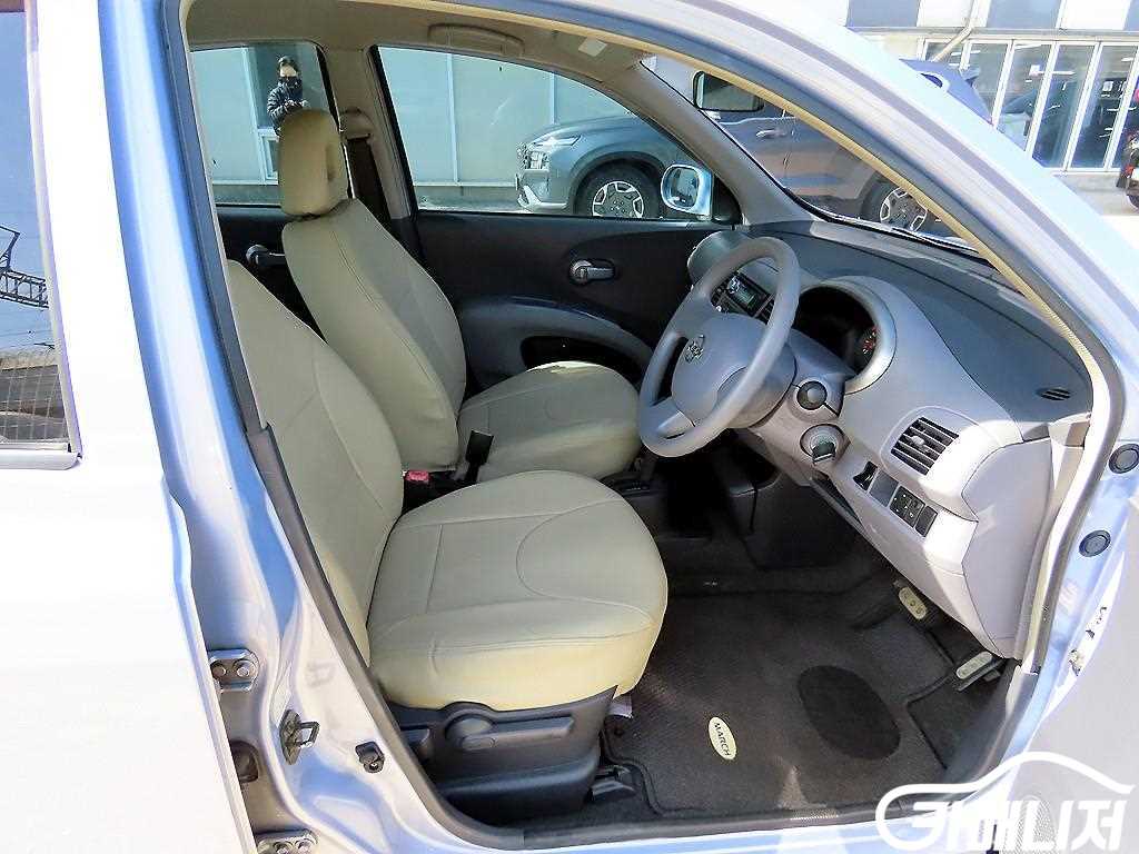 닛산 마치 1.2 썸네일 5