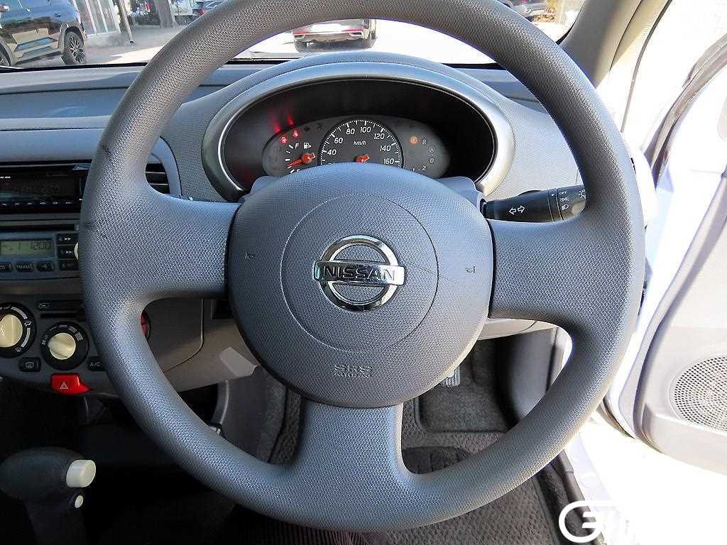 닛산 마치 1.2 썸네일 8