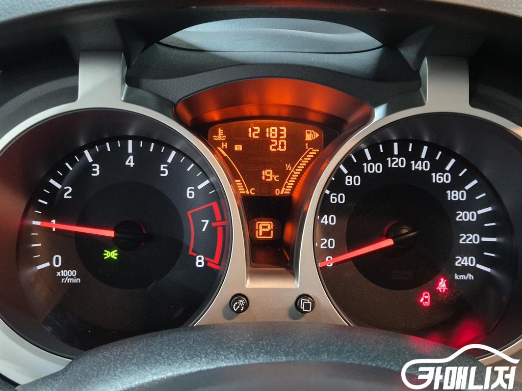 닛산 쥬크 1.6 SV 썸네일 12