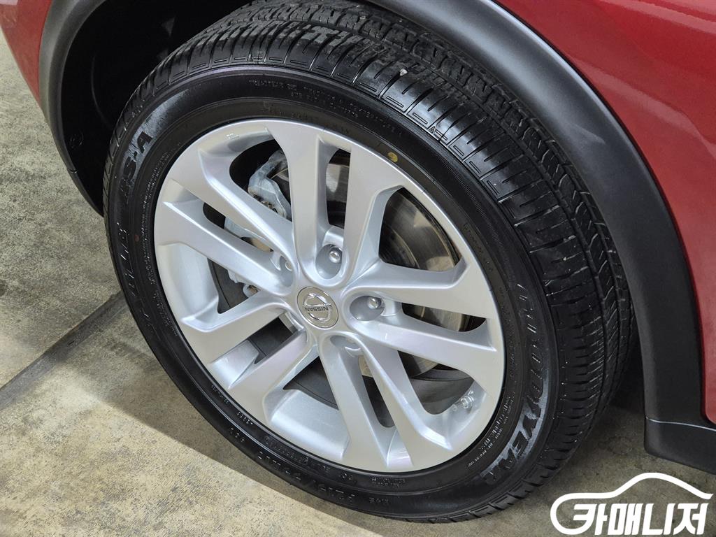 닛산 쥬크 1.6 SV 썸네일 8