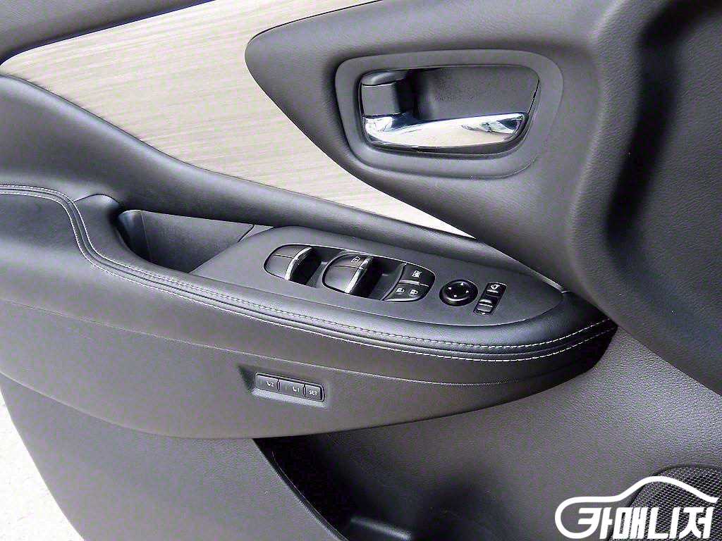 닛산 무라노 2.5 하이브리드 썸네일 11