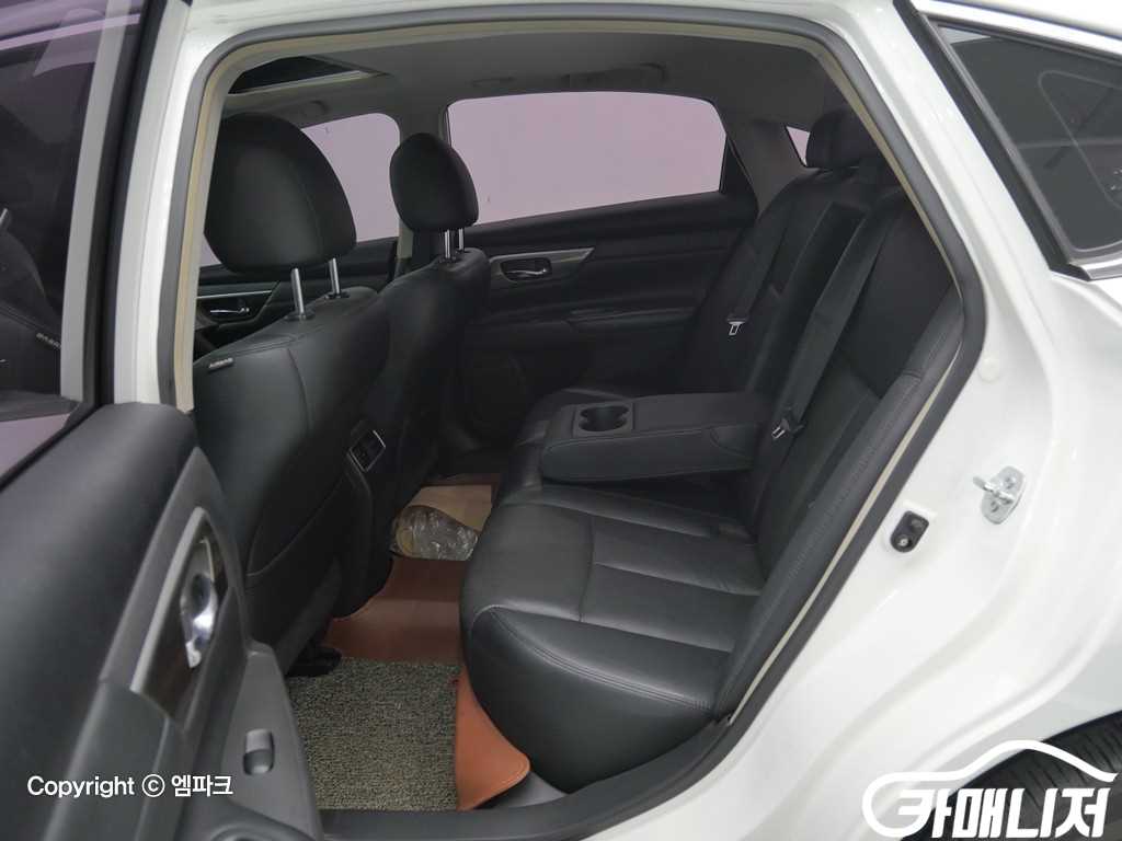 닛산 알티마 3.5 썸네일 11