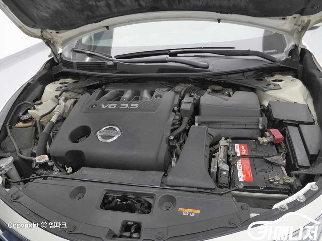 닛산 알티마 3.5 썸네일 5