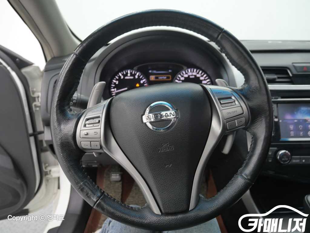 닛산 알티마 3.5 썸네일 8