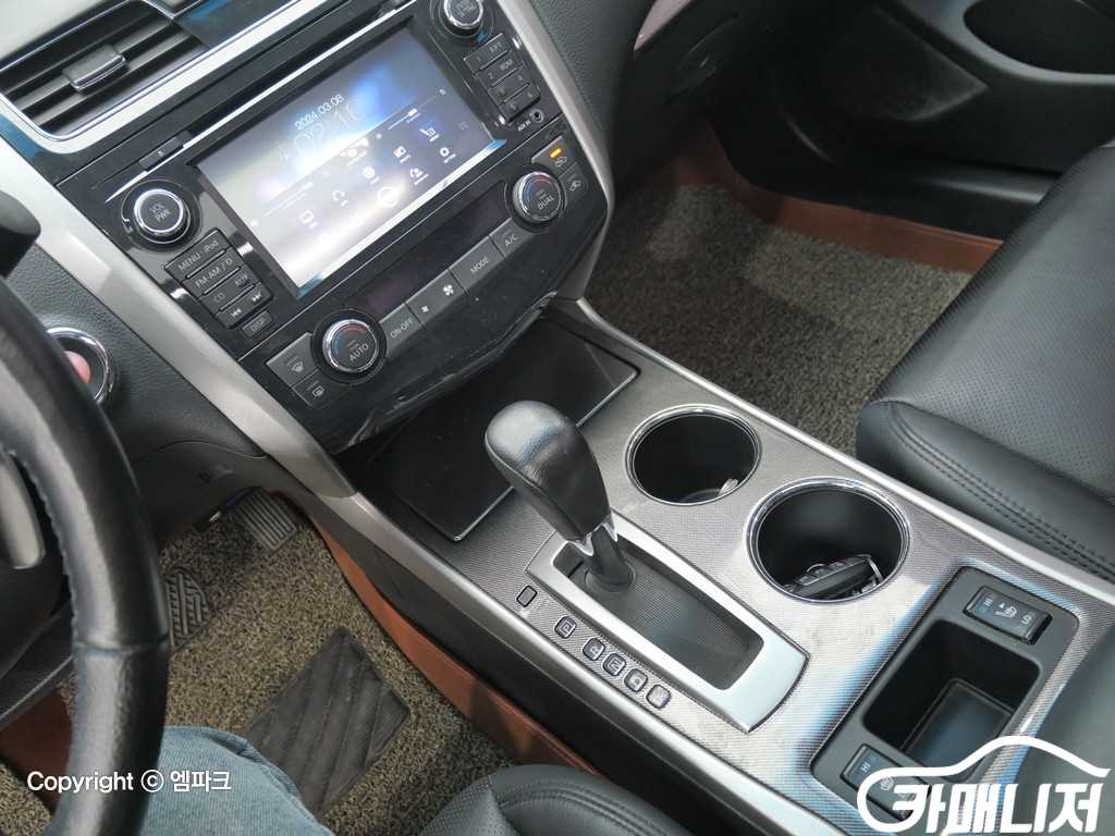 닛산 알티마 3.5 썸네일 9