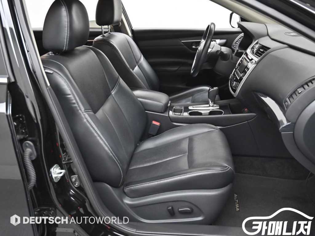 닛산 알티마 2.5 스마트 썸네일 10