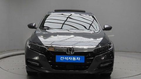 혼다 어코드(10세대) 2.0 하이브리드 투어링