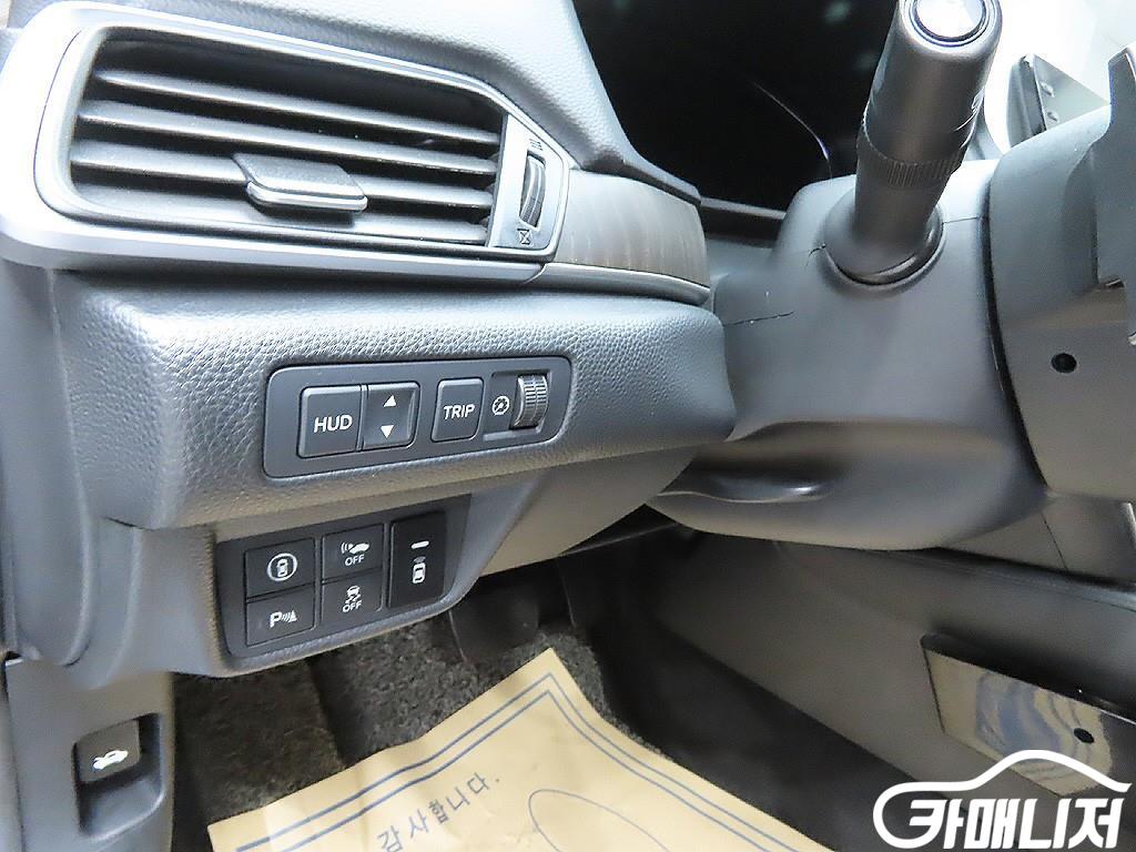 혼다 어코드(10세대) 2.0 하이브리드 투어링 썸네일 12