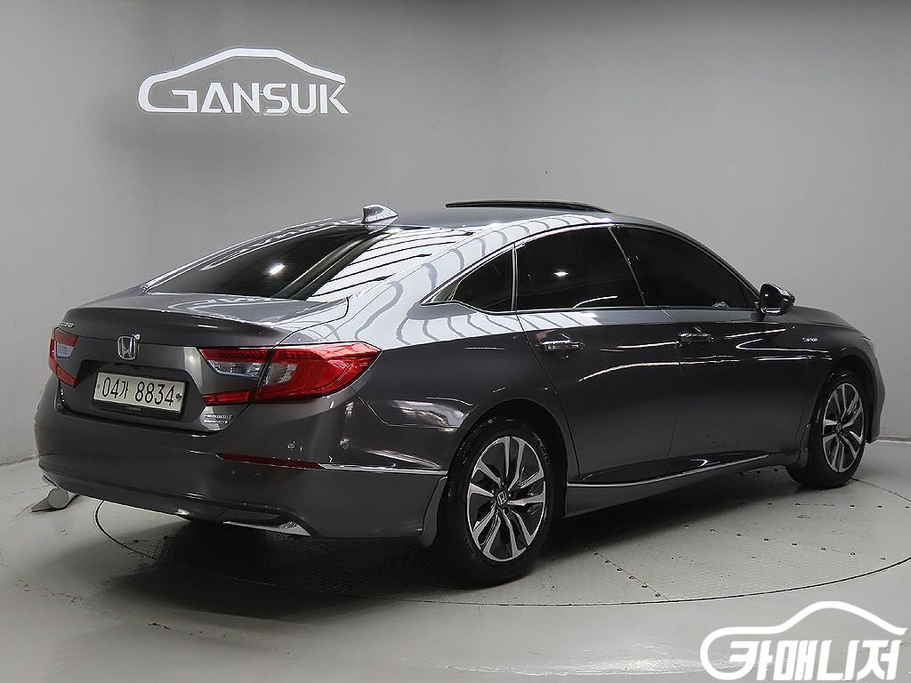 혼다 어코드(10세대) 2.0 하이브리드 투어링 썸네일 4