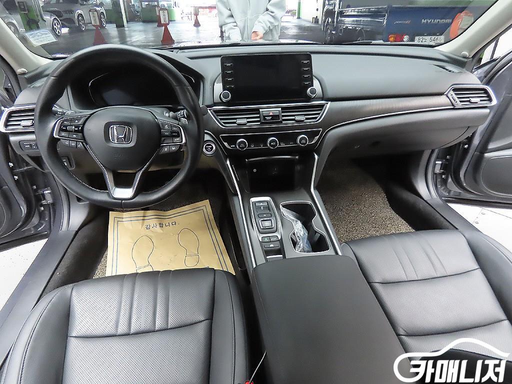 혼다 어코드(10세대) 2.0 하이브리드 투어링 썸네일 9