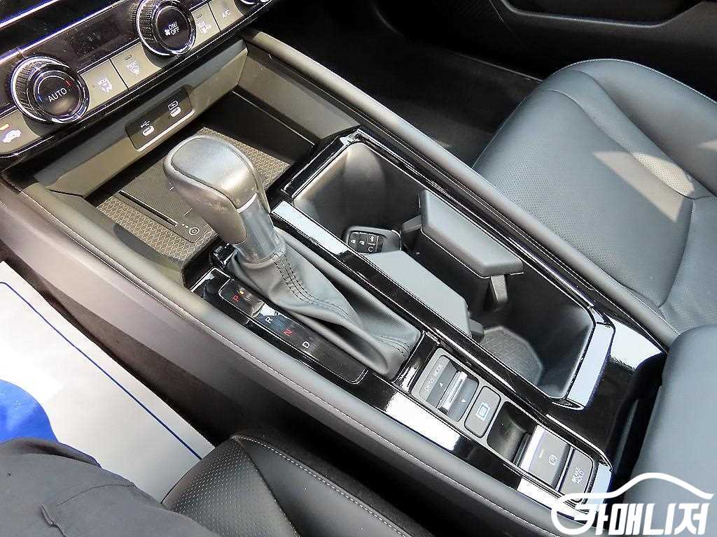 혼다 어코드(11세대) 2.0 하이브리드 투어링 썸네일 11