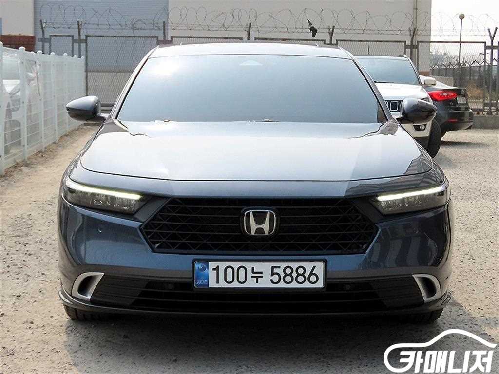 혼다 어코드(11세대) 2.0 하이브리드 투어링 썸네일 2