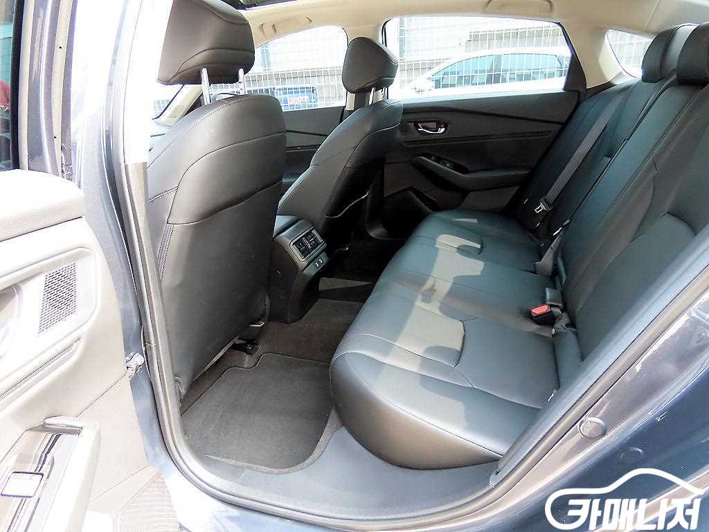 혼다 어코드(11세대) 2.0 하이브리드 투어링 썸네일 6